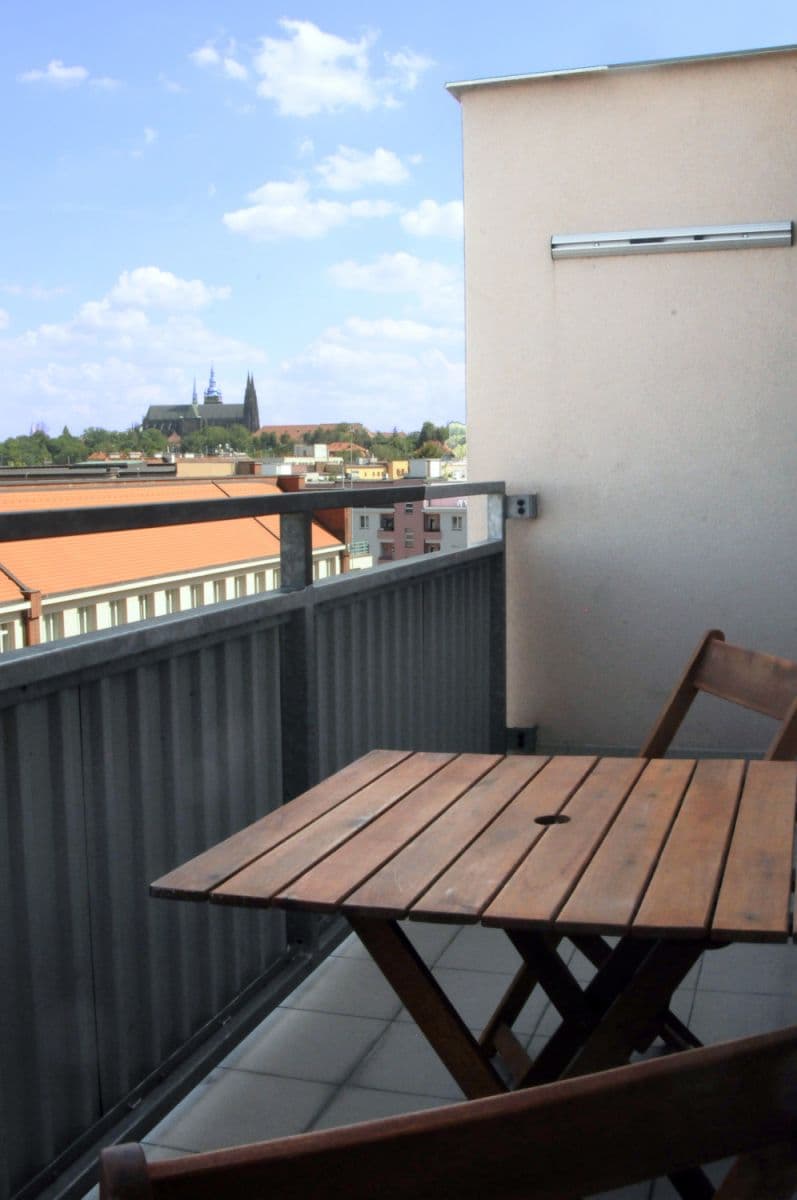 Pronájem bytu  36 m², Banskobystrická, Praha, Praha
