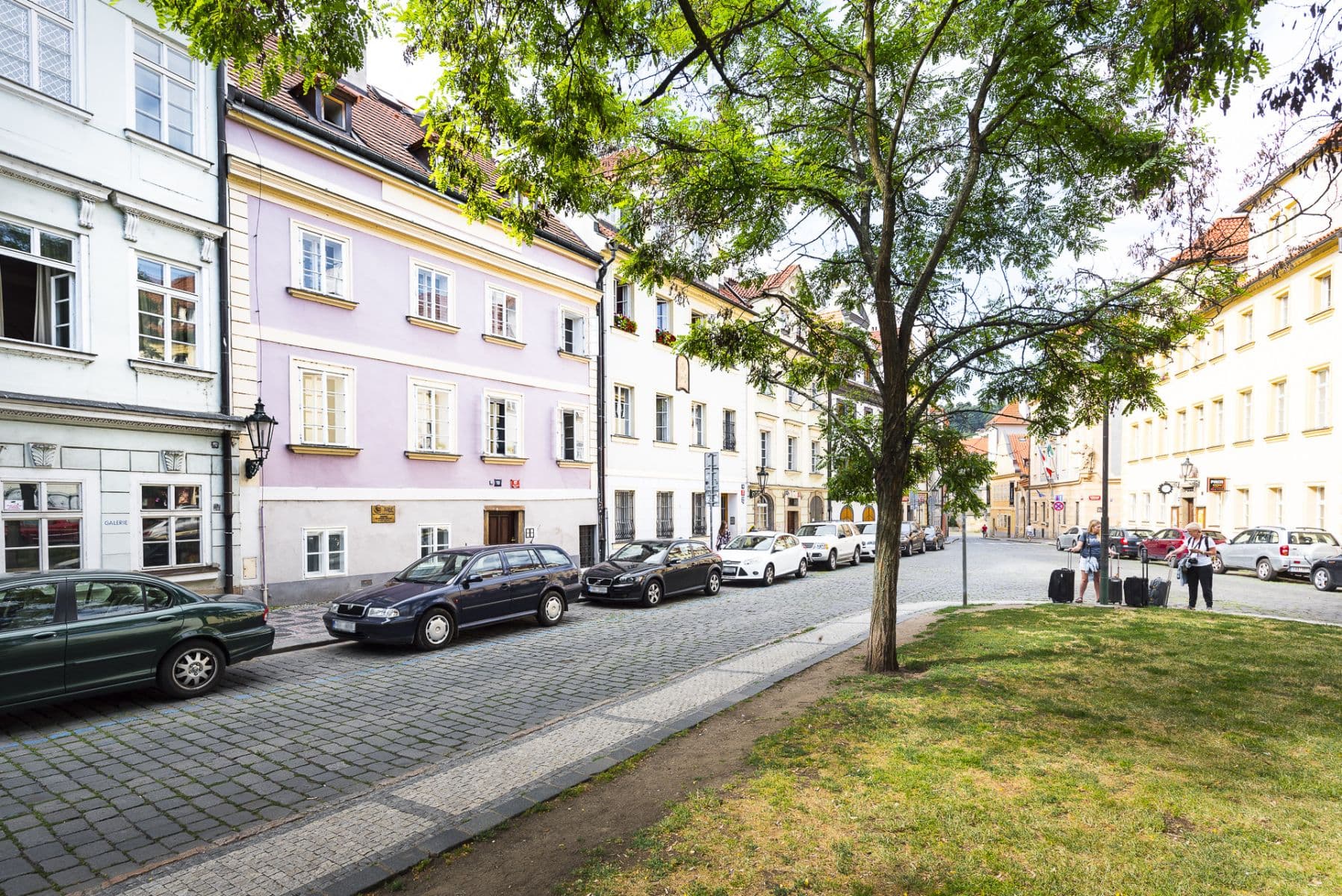 Pronájem bytu  56 m², U Lužického semináře, Praha, Praha