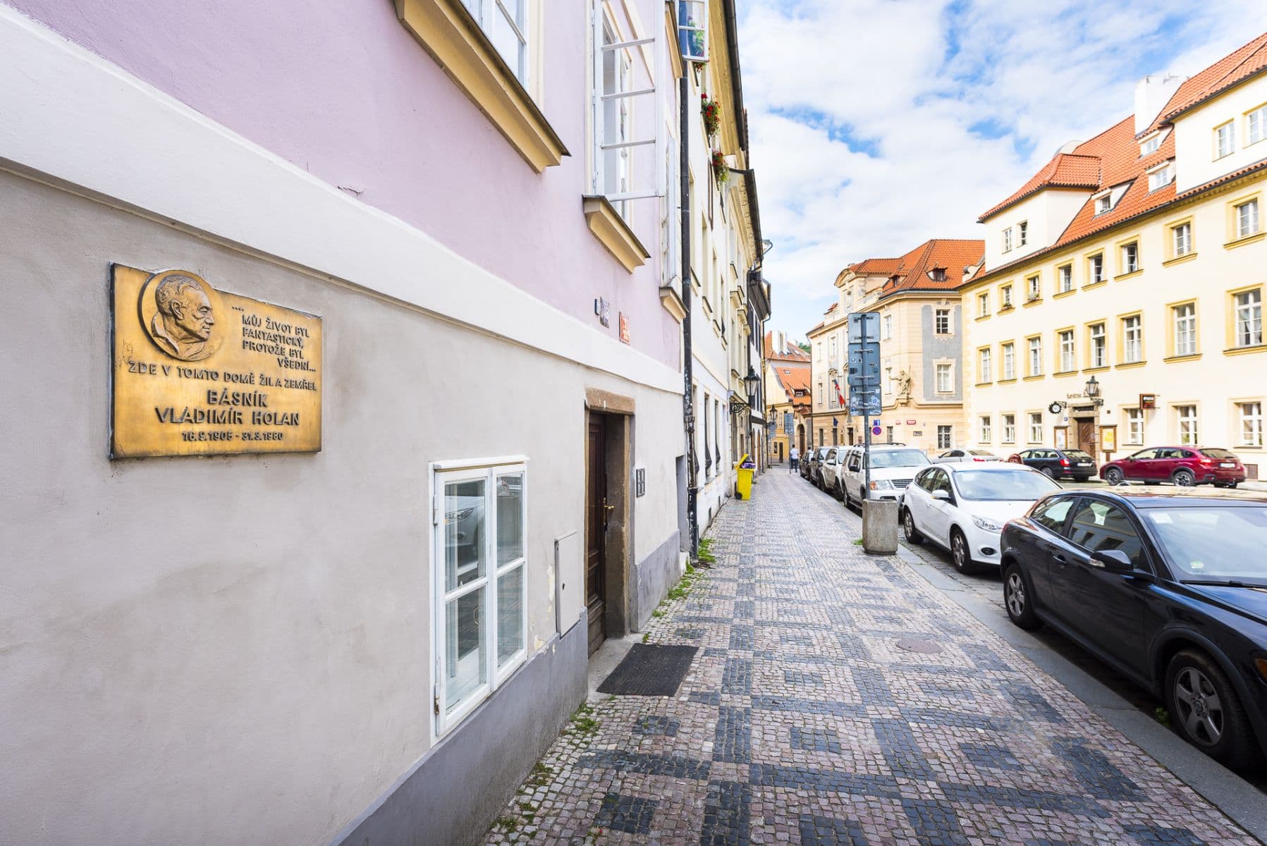 Pronájem bytu  56 m², U Lužického semináře, Praha, Praha