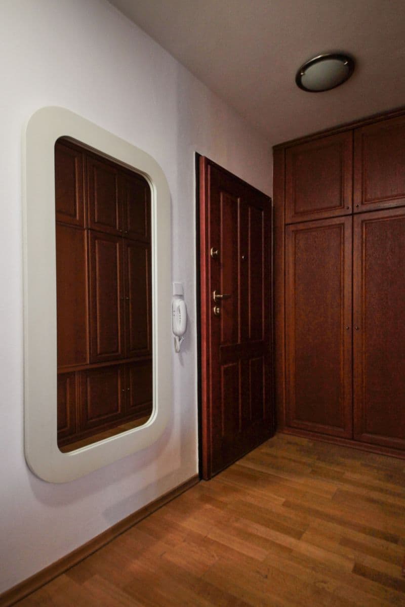 Pronájem bytu  30 m², Kotorská, Praha, Praha
