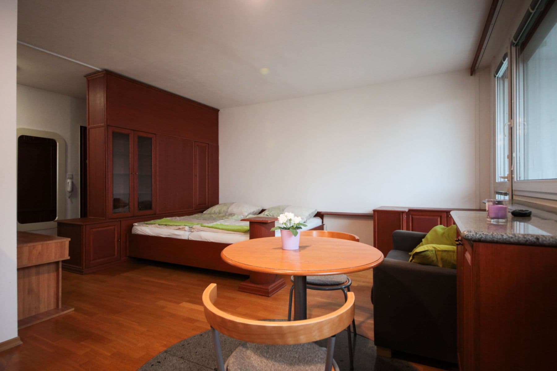 Pronájem bytu  30 m², Kotorská, Praha, Praha