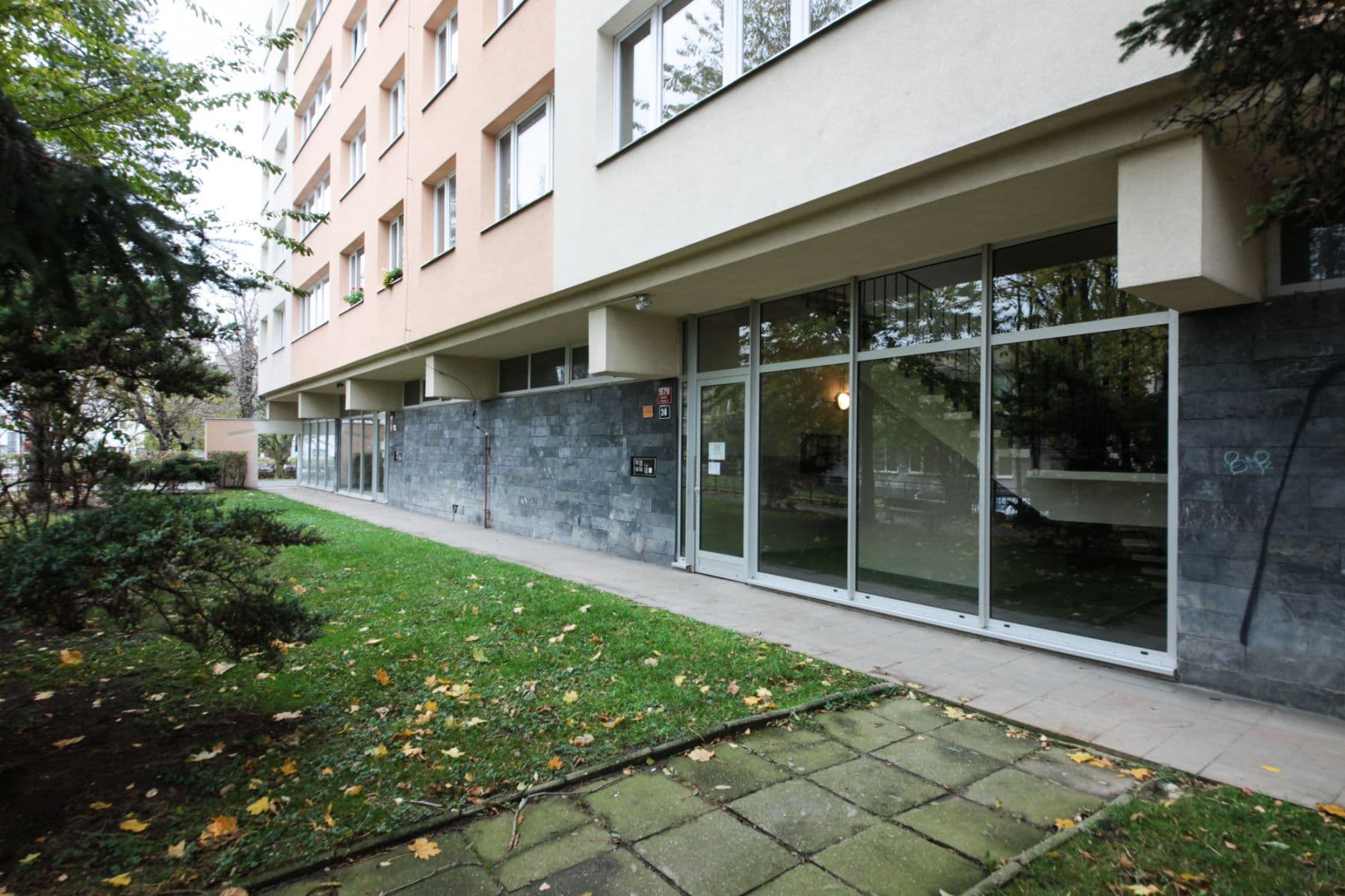 Pronájem bytu  30 m², Kotorská, Praha, Praha
