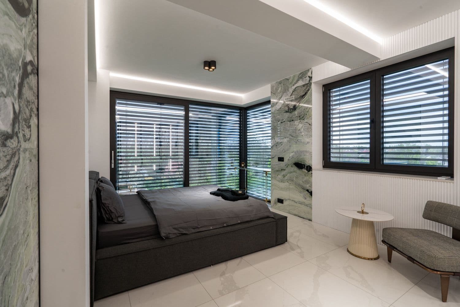 Pronájem bytu  343 m², Opuková, Tuchoměřice, Středočeský kraj
