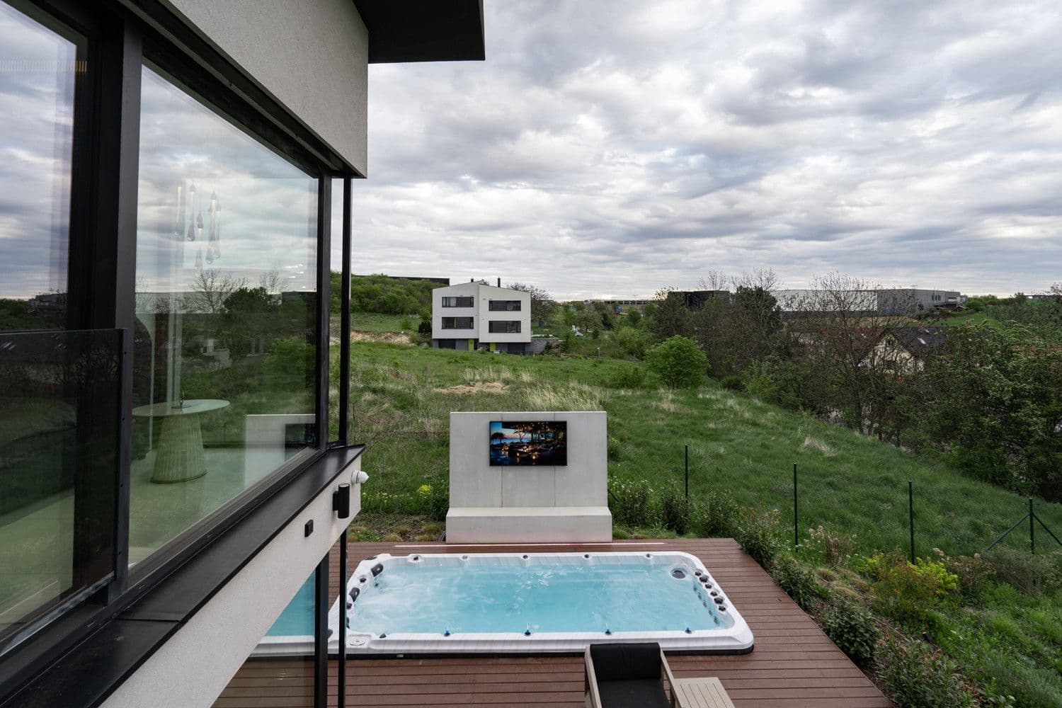 Pronájem bytu  343 m², Opuková, Tuchoměřice, Středočeský kraj