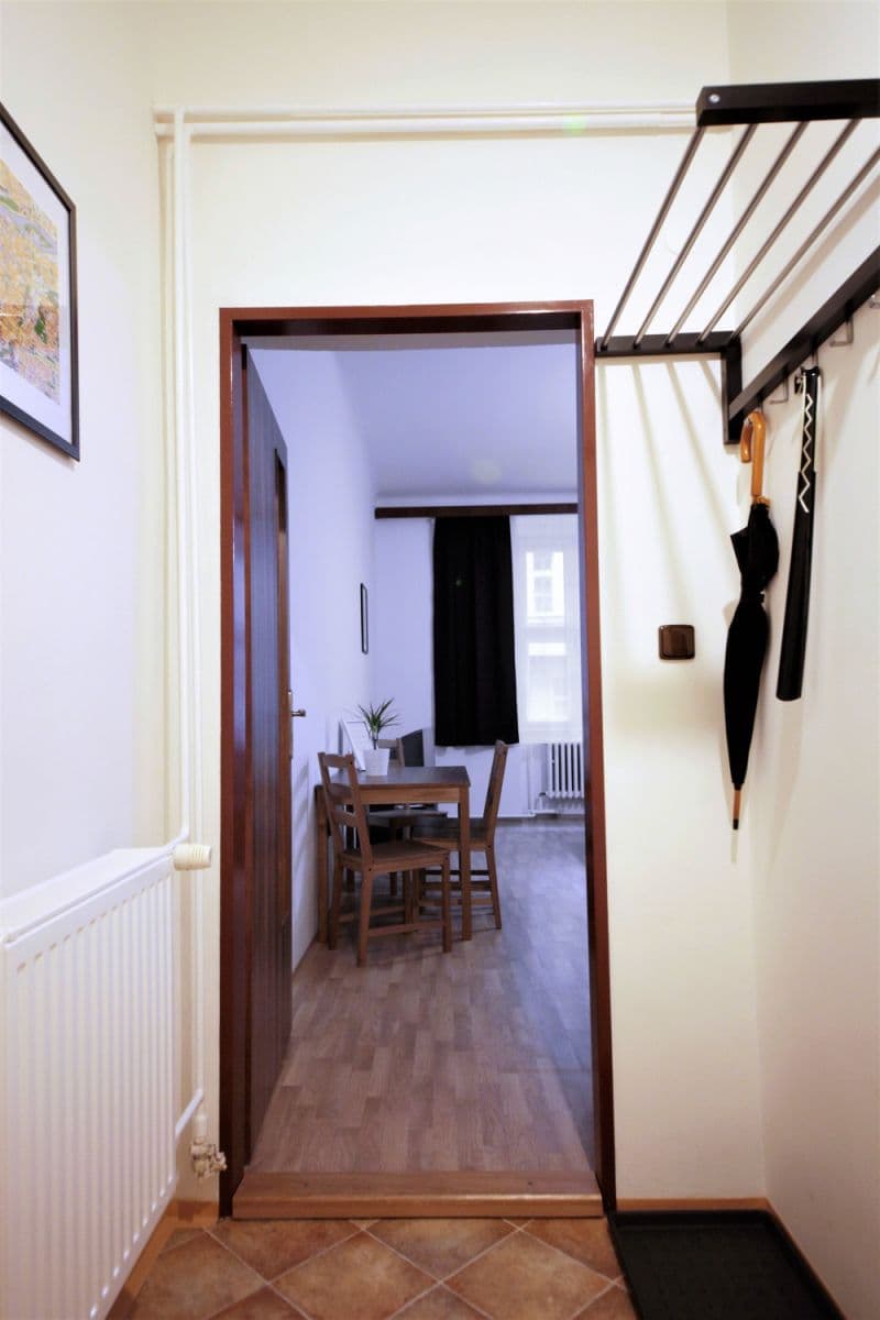 Pronájem bytu  48 m², Františka Křížka, Praha, Praha
