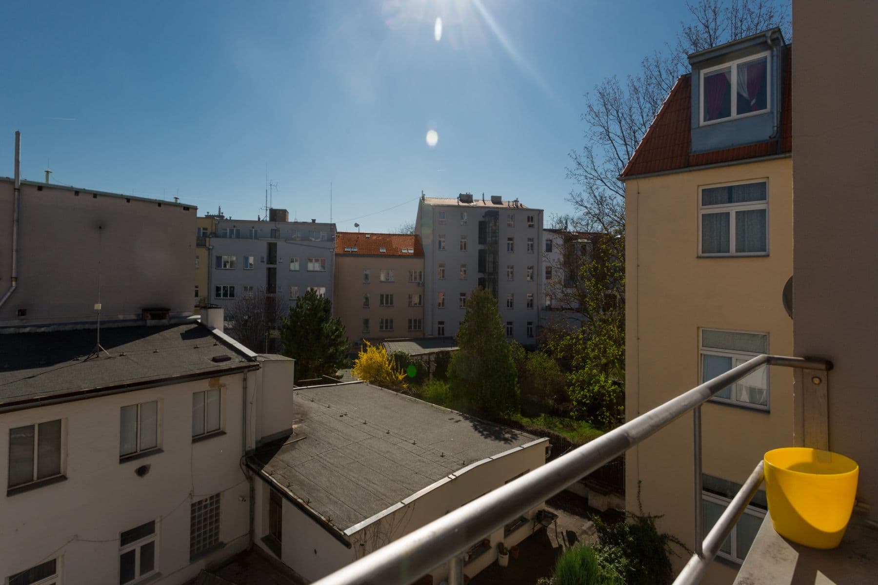 Pronájem bytu  33 m², Kozácká, Praha, Praha