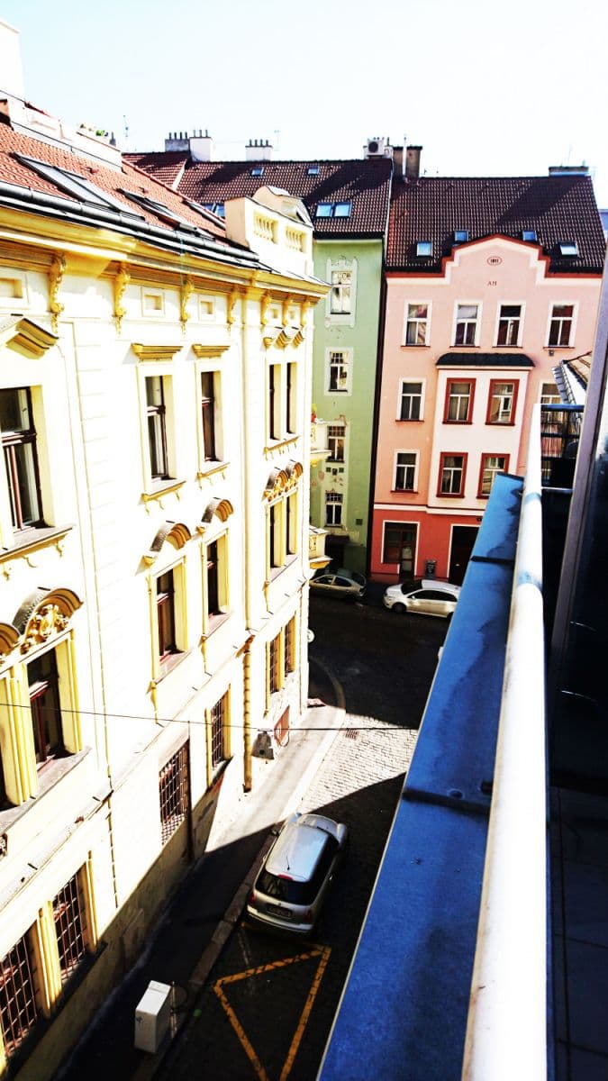 Pronájem bytu  33 m², Kozácká, Praha, Praha