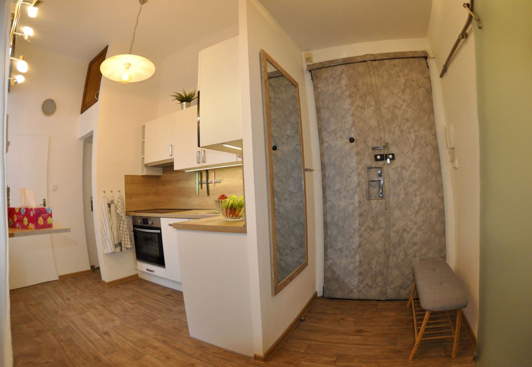 Pronájem bytu  40 m², Františka Křížka, Praha, Praha
