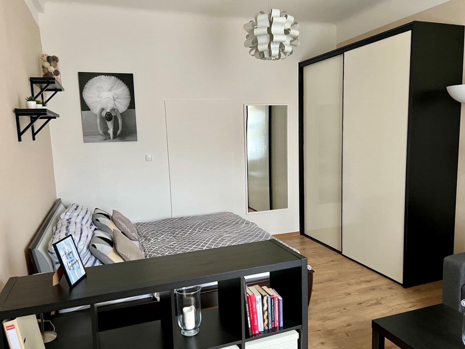 Pronájem bytu  40 m², Františka Křížka, Praha, Praha