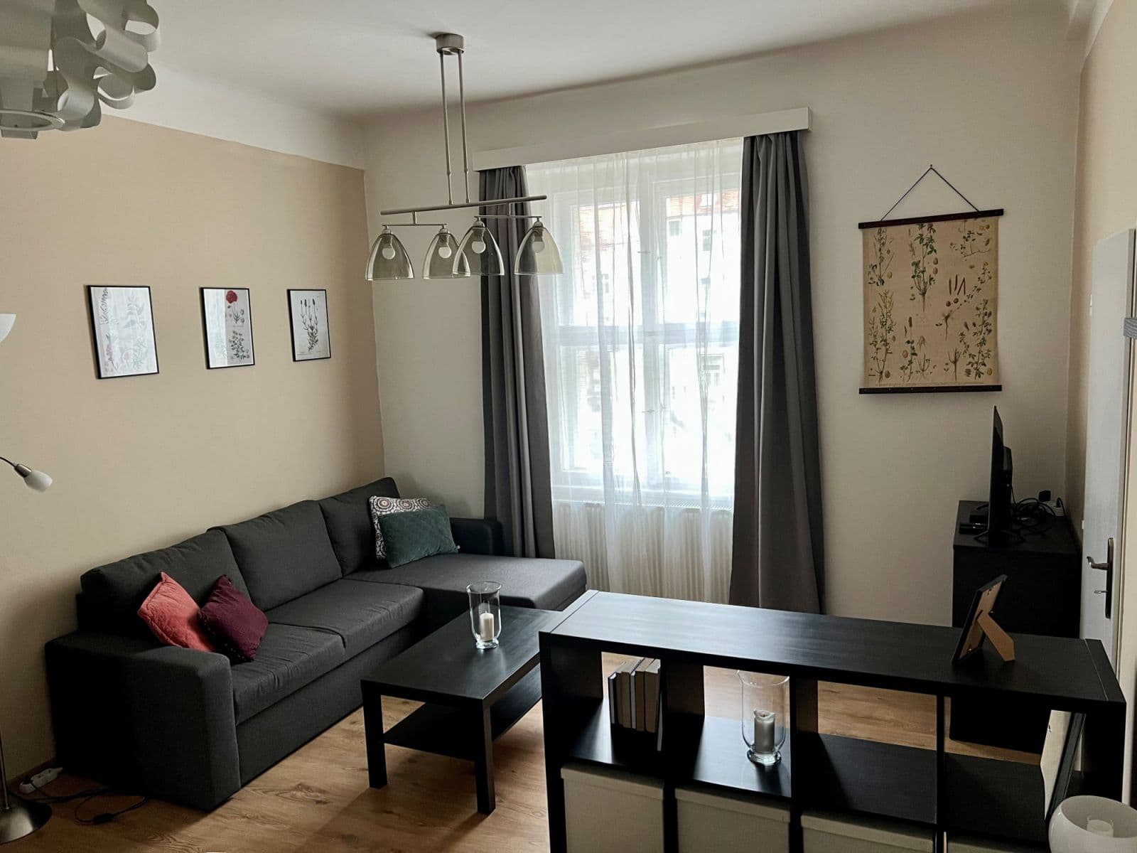 Pronájem bytu  40 m², Františka Křížka, Praha, Praha