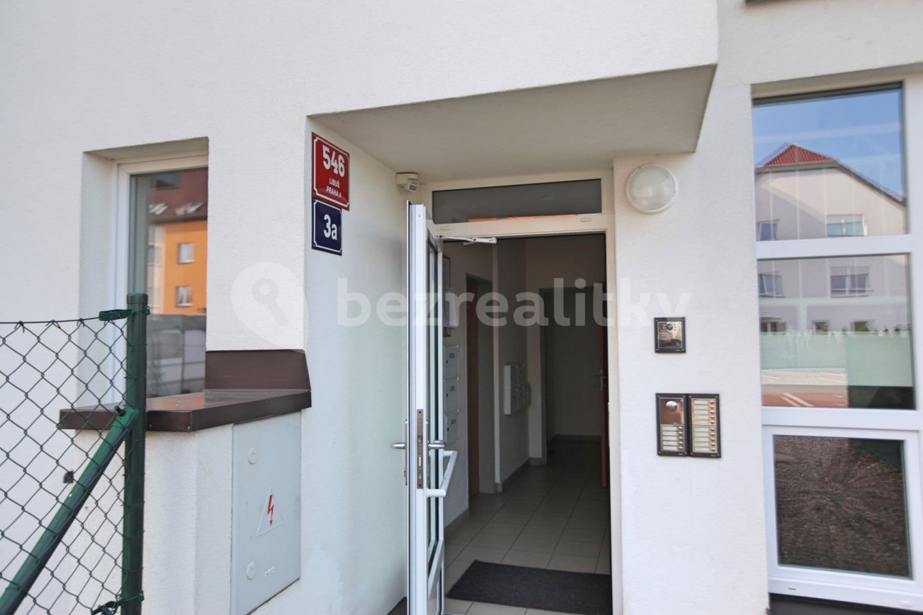 Pronájem bytu  30 m², Švihovská, Praha, Praha