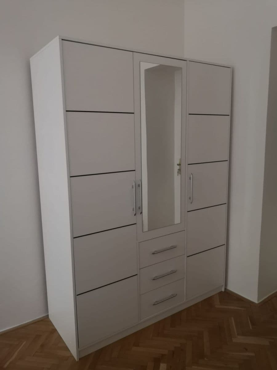 Pronájem bytu  117 m², Americká, Praha, Praha