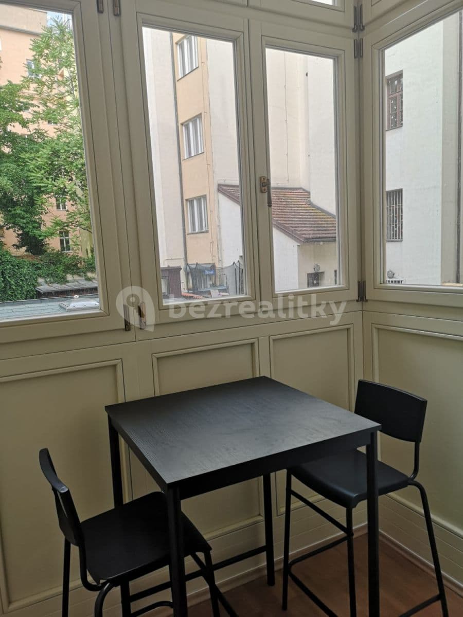 Pronájem bytu  117 m², Americká, Praha, Praha