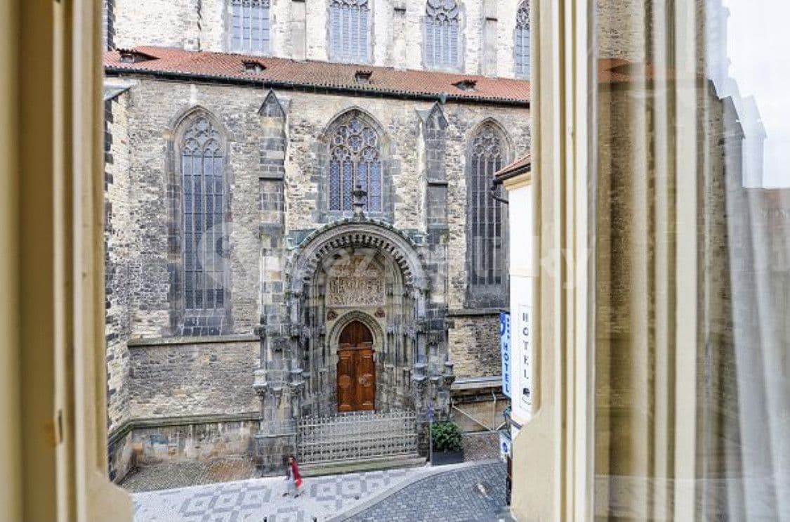 Pronájem bytu  76 m², Týnská ulička, Praha, Praha