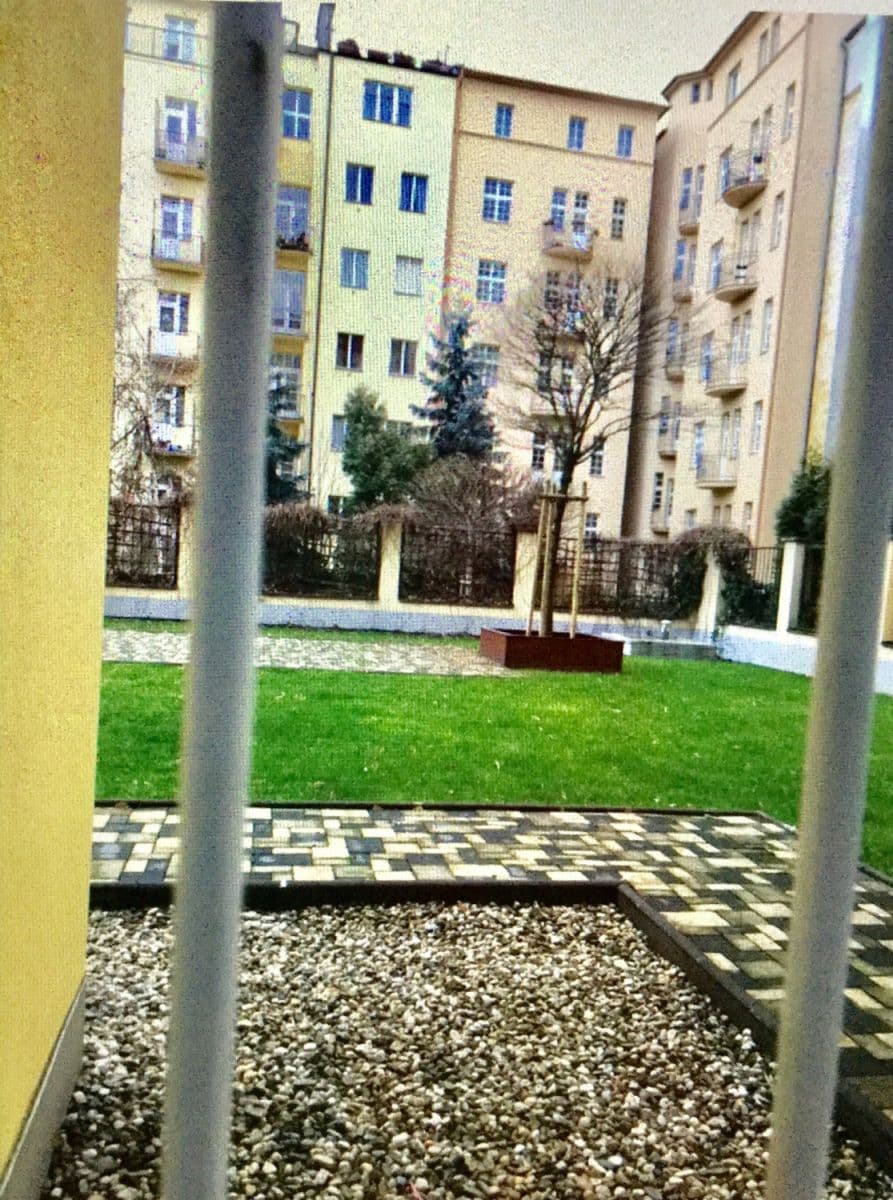 Pronájem bytu  55 m², Ovenecká, Praha, Praha