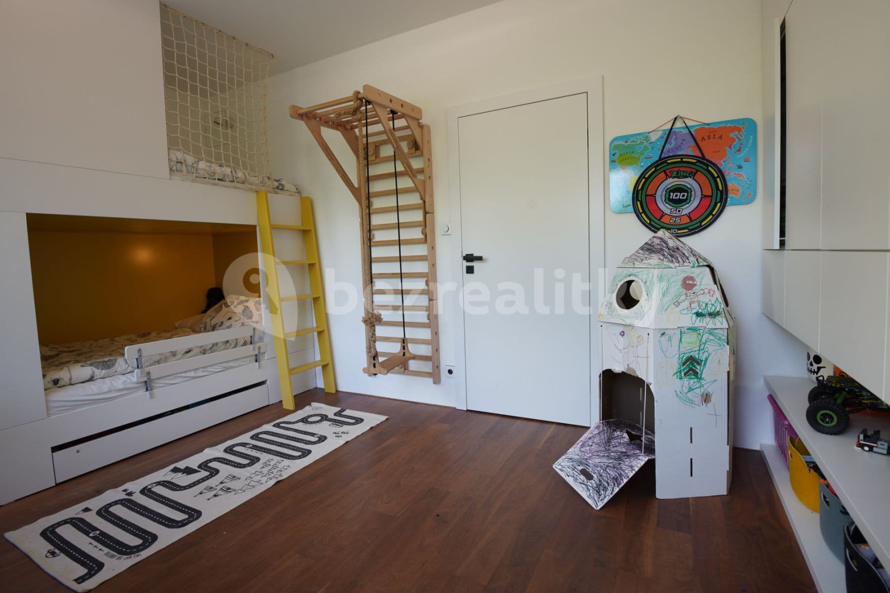 Pronájem bytu  110 m², Kováříkova, Praha, Praha