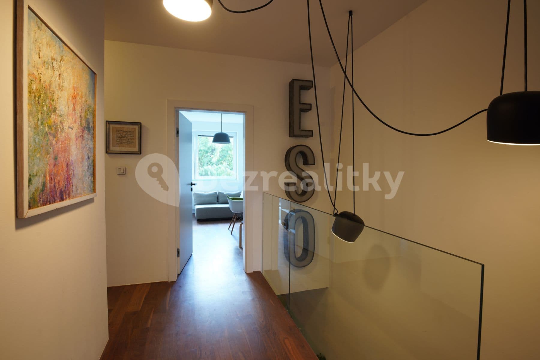Pronájem bytu  110 m², Kováříkova, Praha, Praha