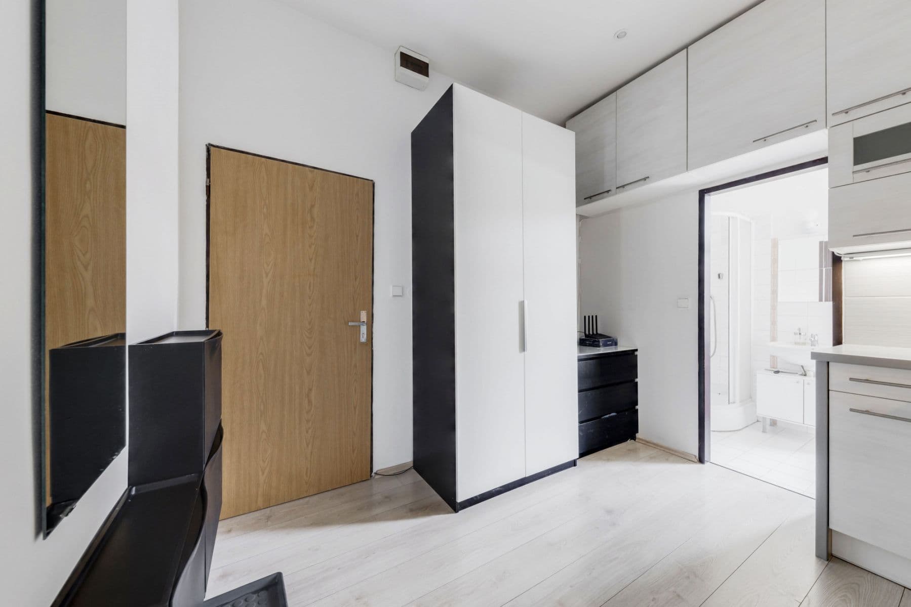 Pronájem bytu  35 m², Roháčova, Praha, Praha