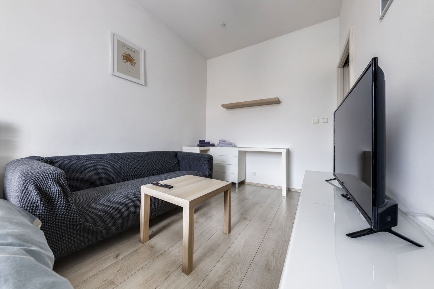 Pronájem bytu  35 m², Roháčova, Praha, Praha