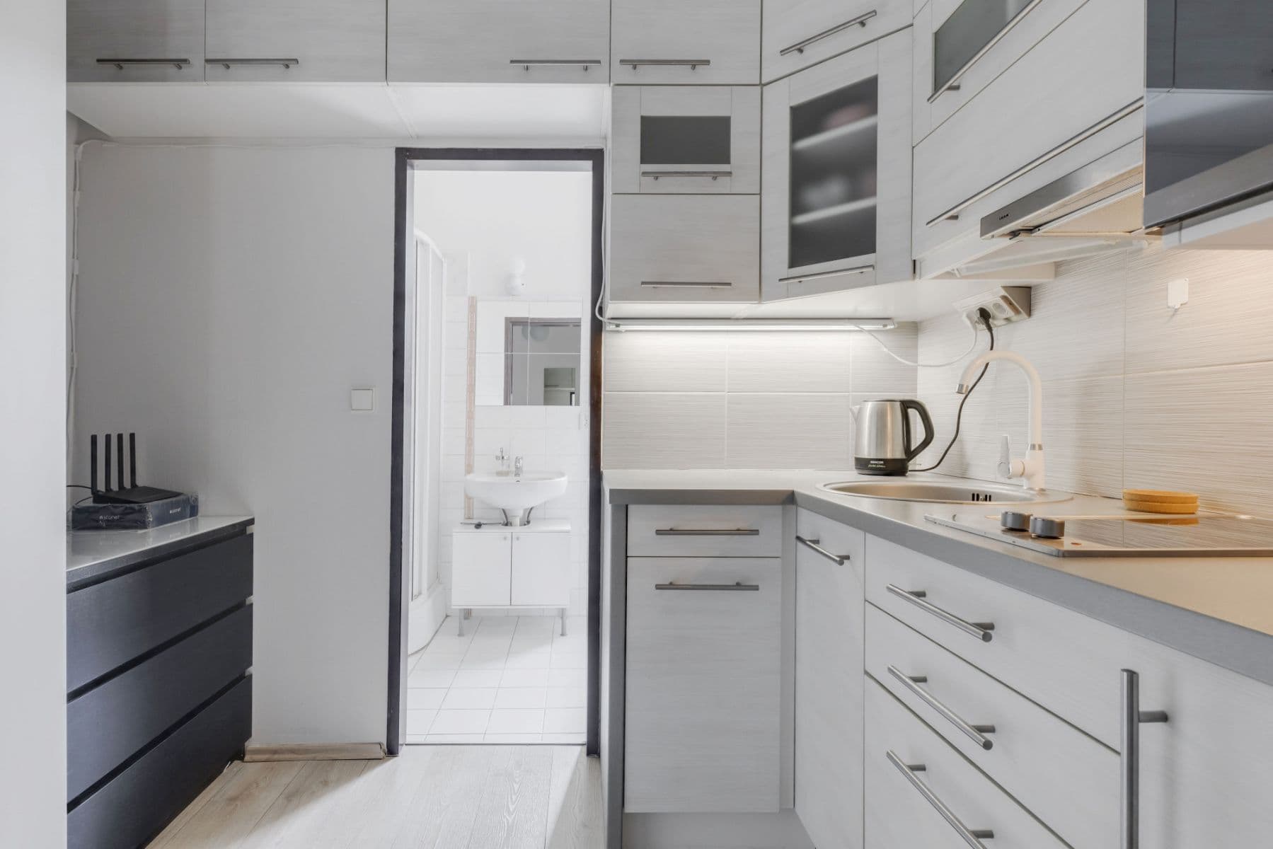 Pronájem bytu  35 m², Roháčova, Praha, Praha