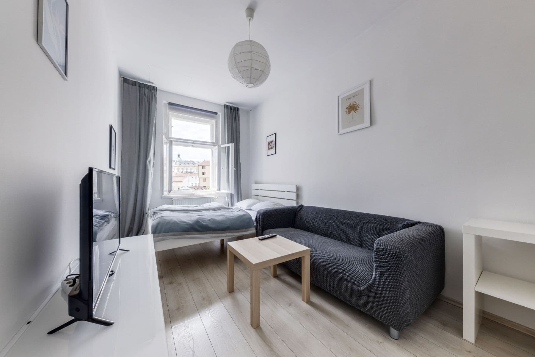 Pronájem bytu  35 m², Roháčova, Praha, Praha