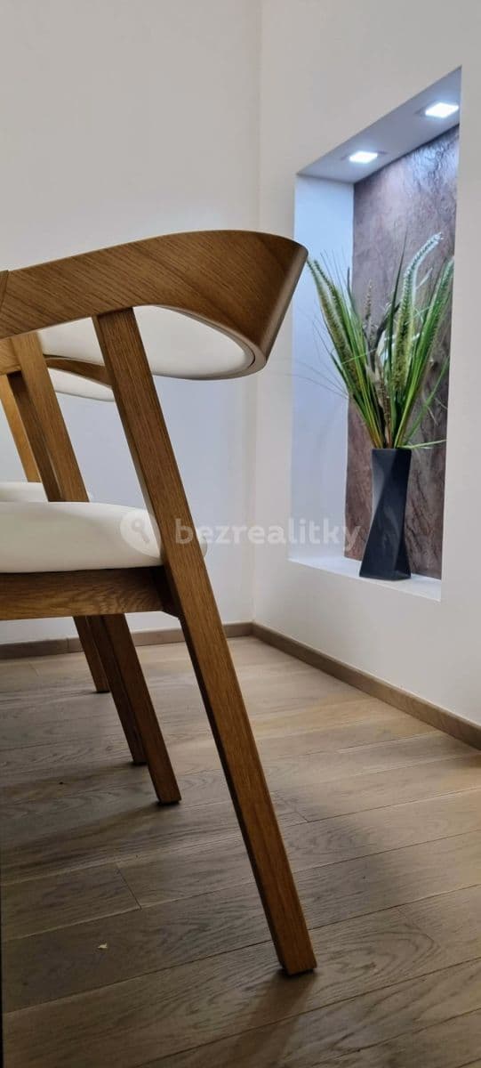Pronájem bytu  63 m², Sokolovská, Praha, Praha