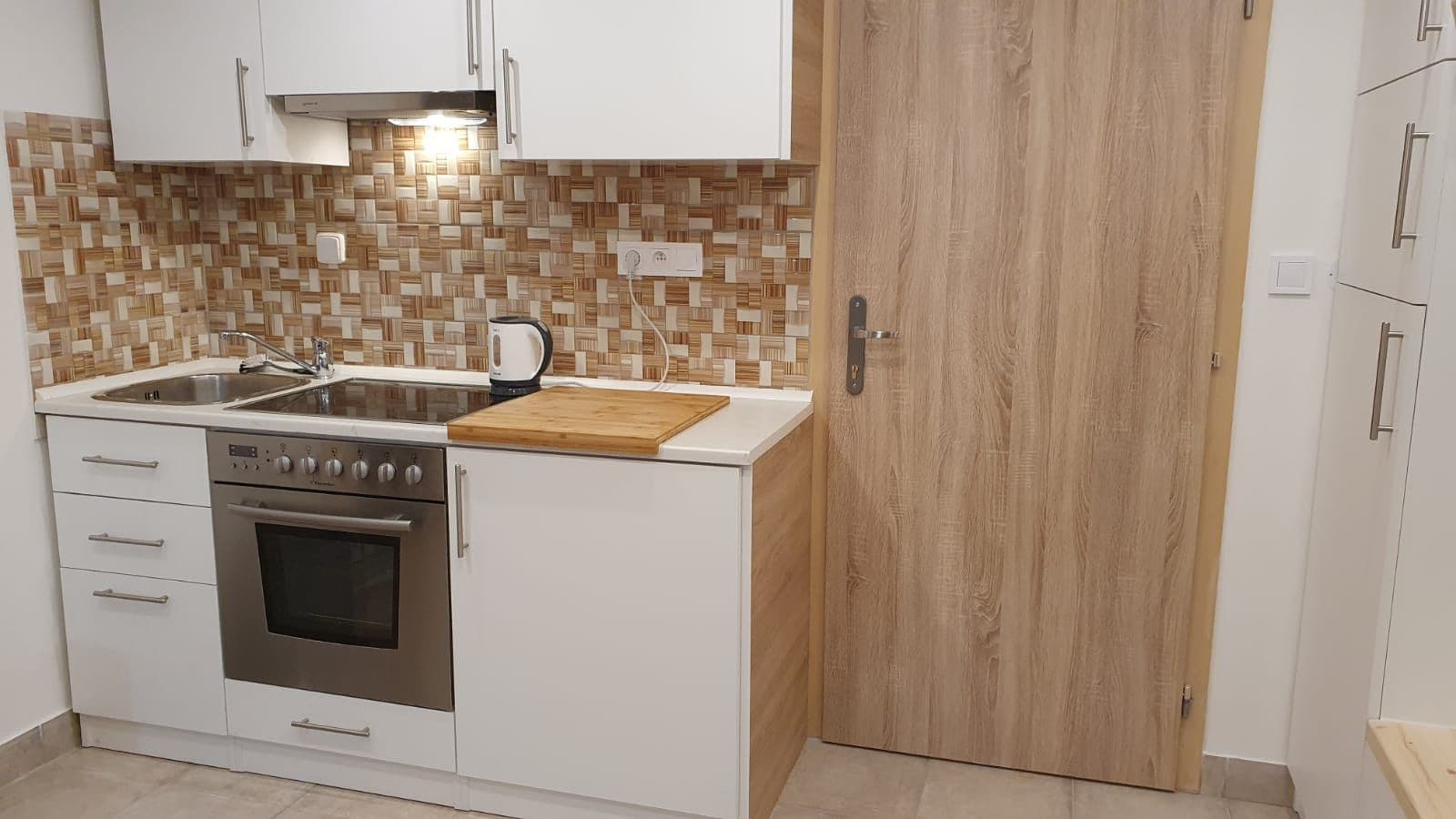 Pronájem bytu  46 m², Opatovická, Praha, Praha