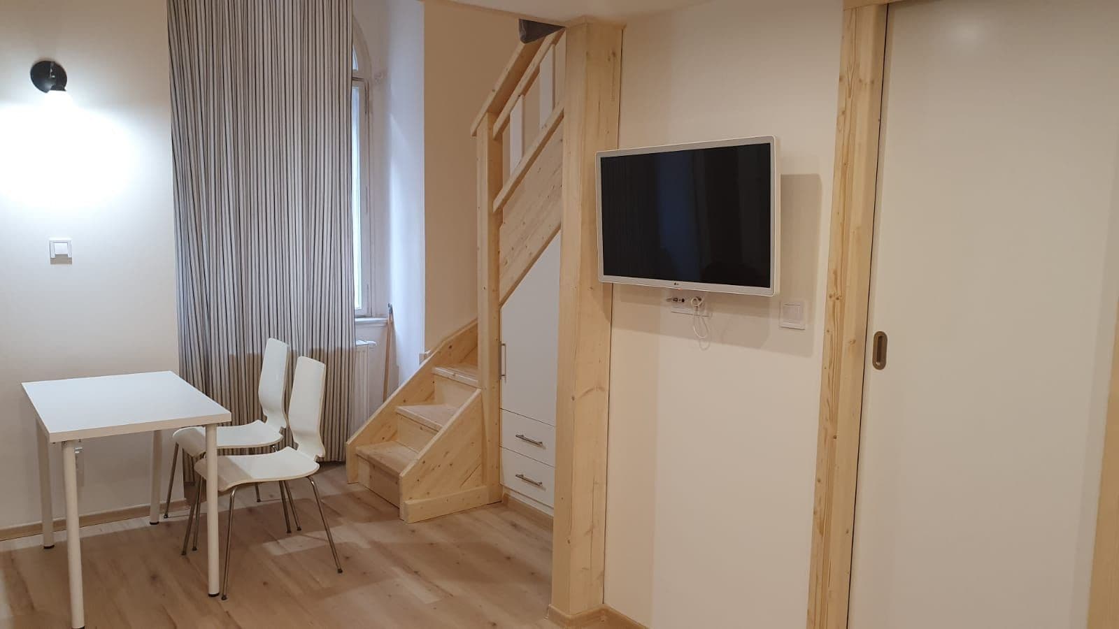 Pronájem bytu  46 m², Opatovická, Praha, Praha
