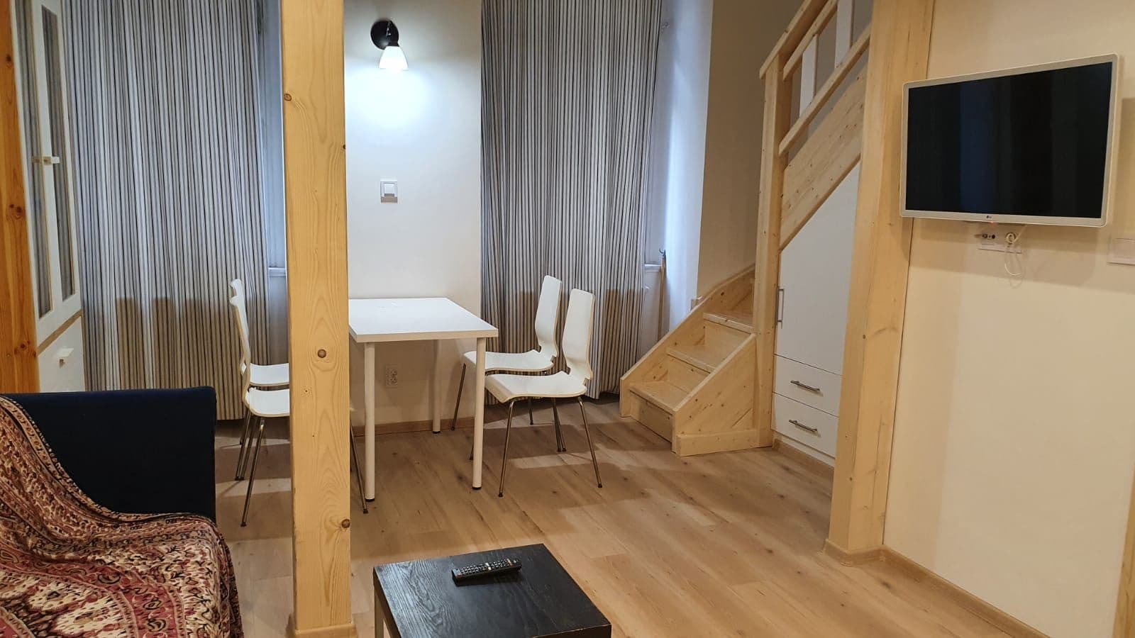Pronájem bytu  46 m², Opatovická, Praha, Praha