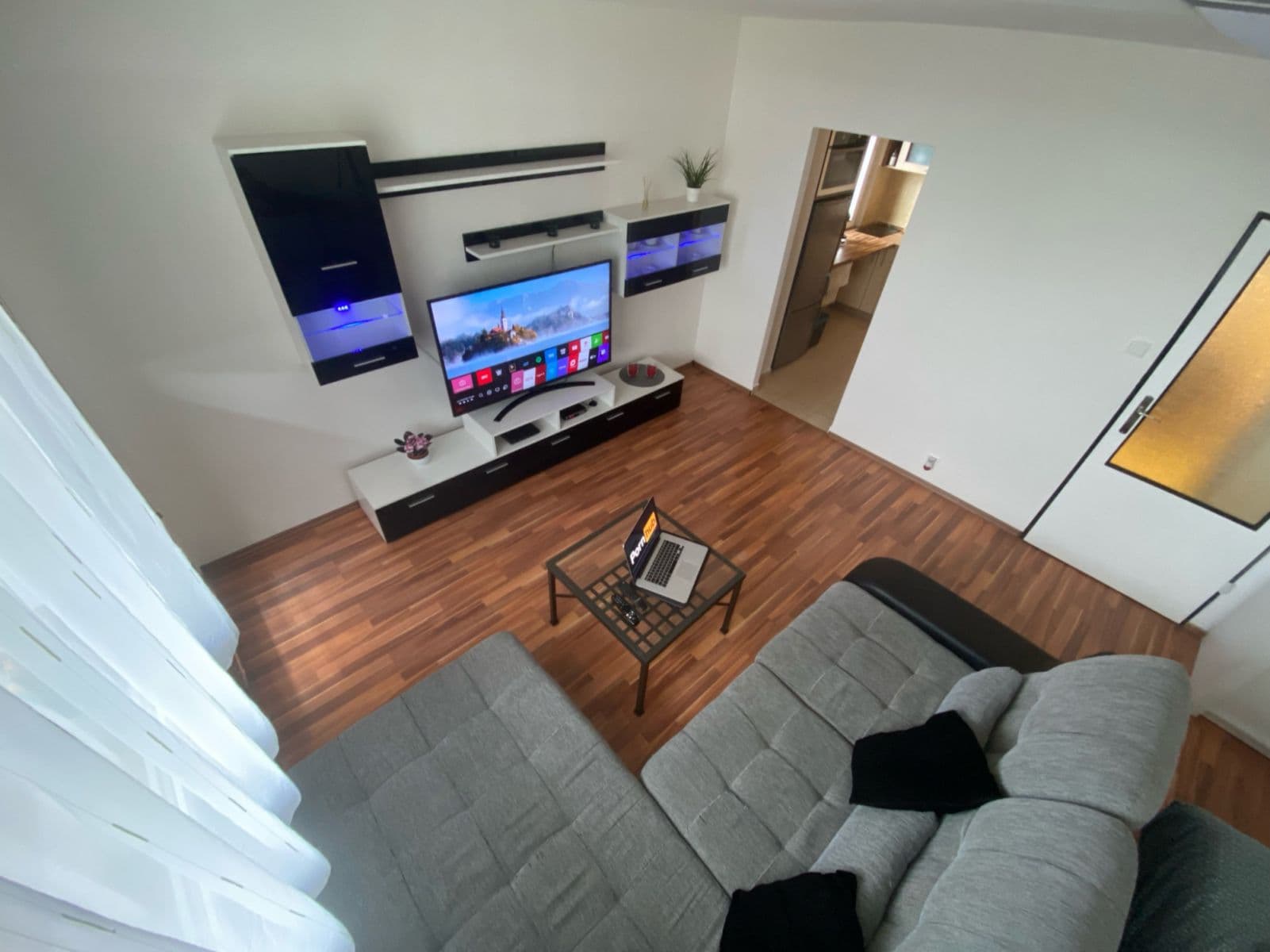 Pronájem bytu  55 m², Slévačská, Praha, Praha