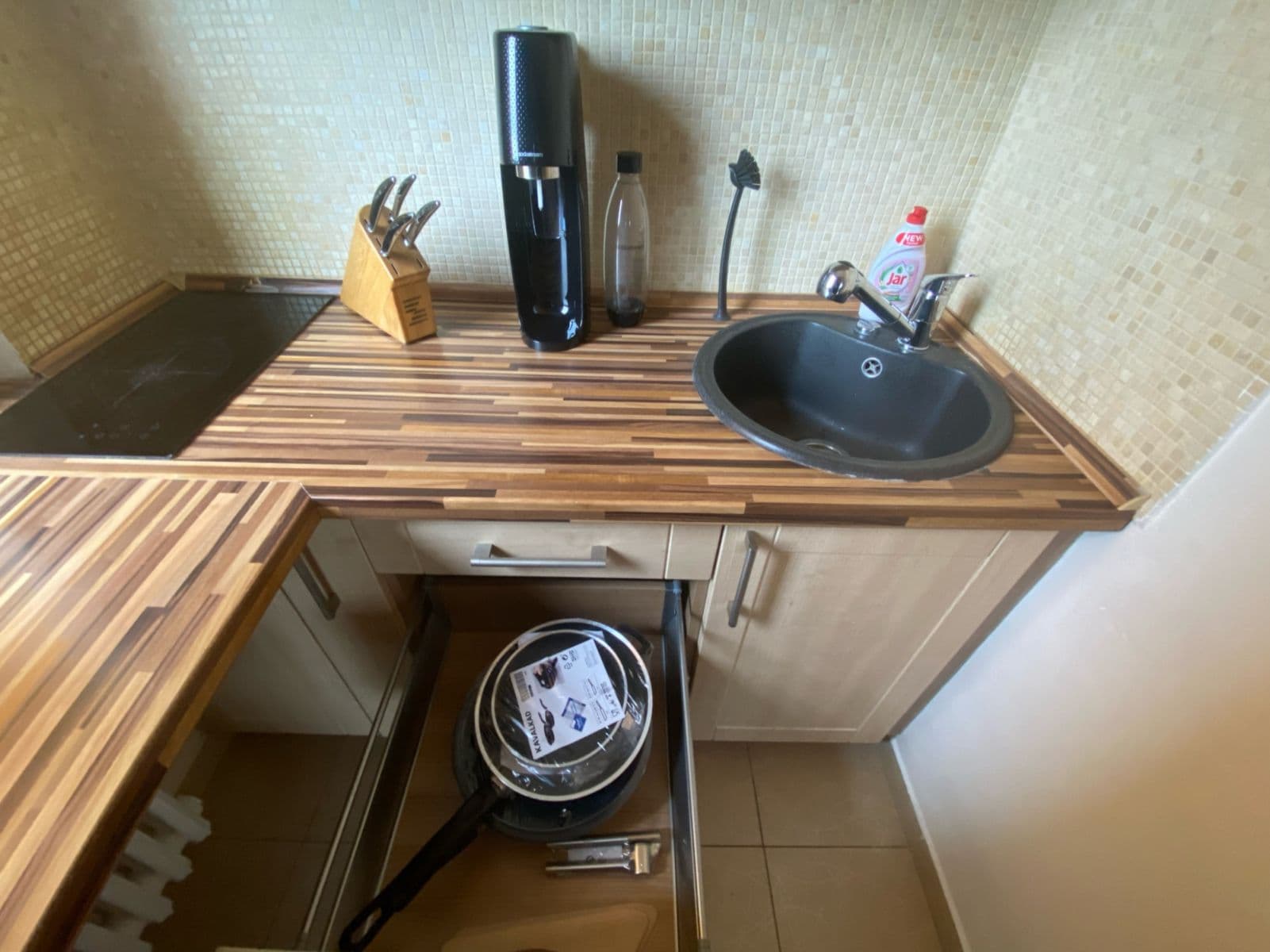 Pronájem bytu  55 m², Slévačská, Praha, Praha