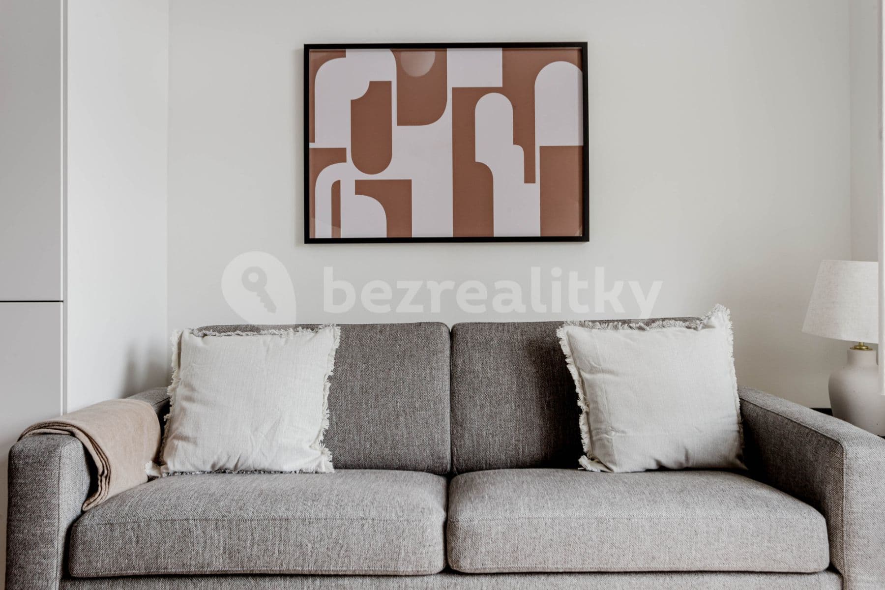Pronájem bytu  58 m², Rostovská, Praha, Praha