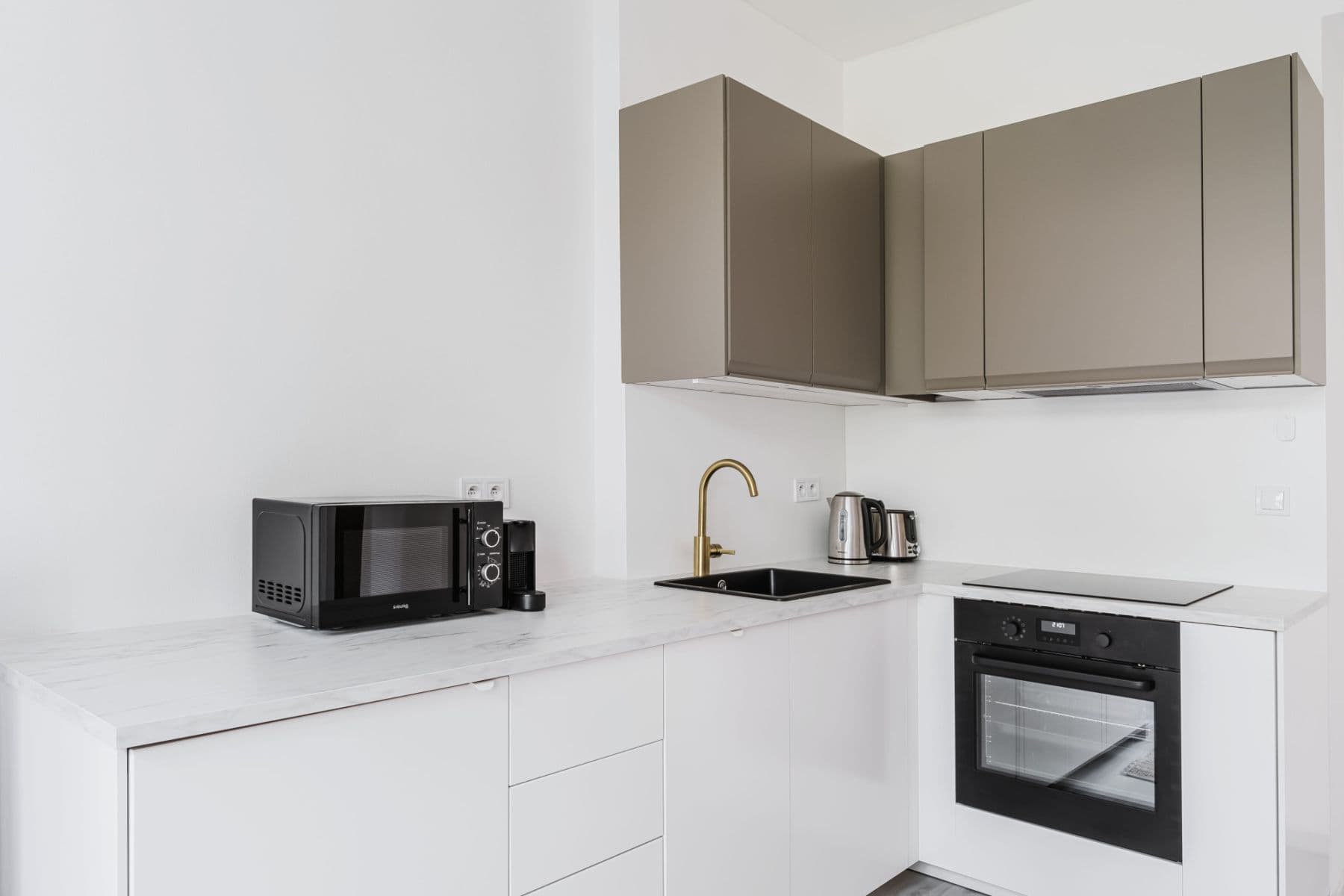 Pronájem bytu  50 m², Rostovská, Praha, Praha