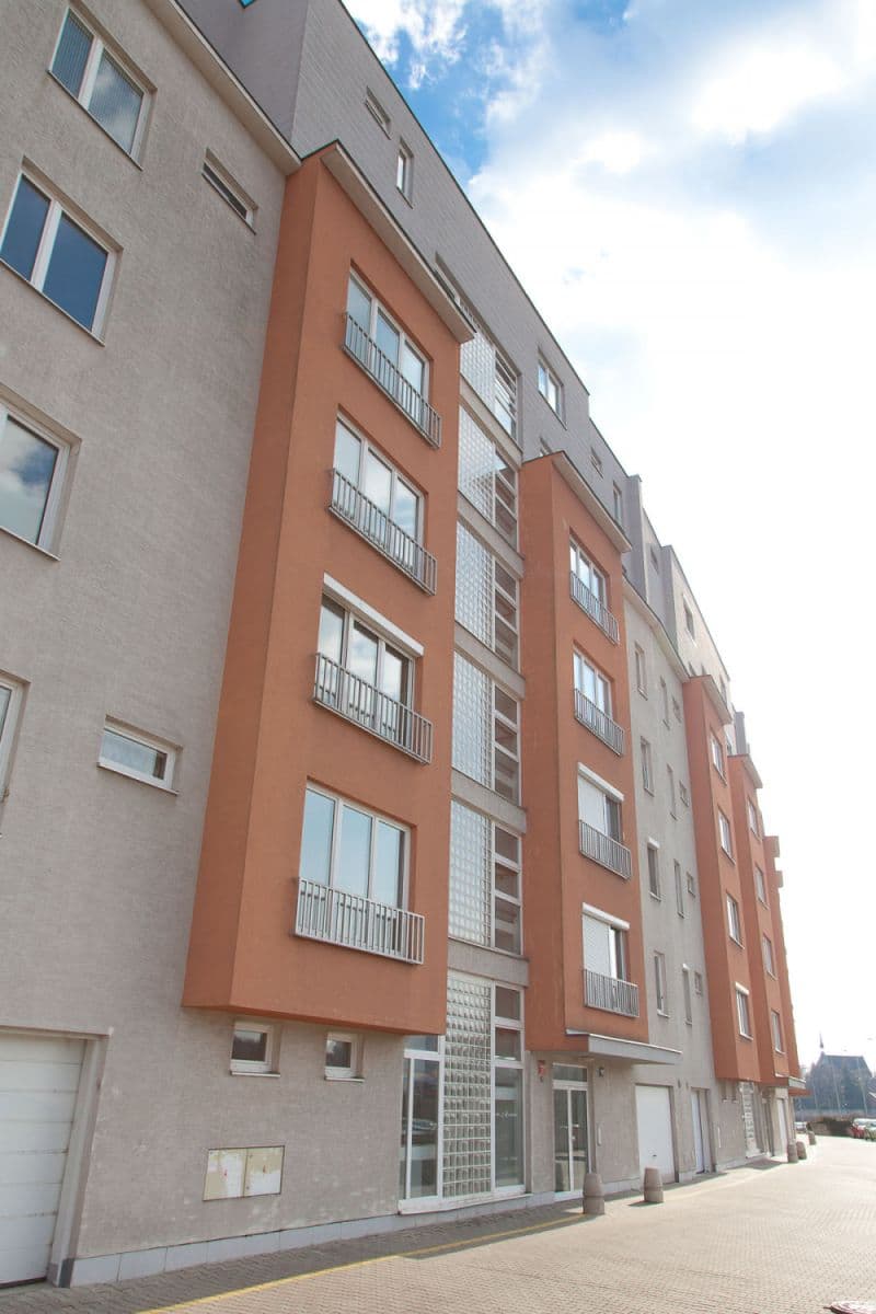 Pronájem bytu  35 m², Počernická D, Praha, Praha