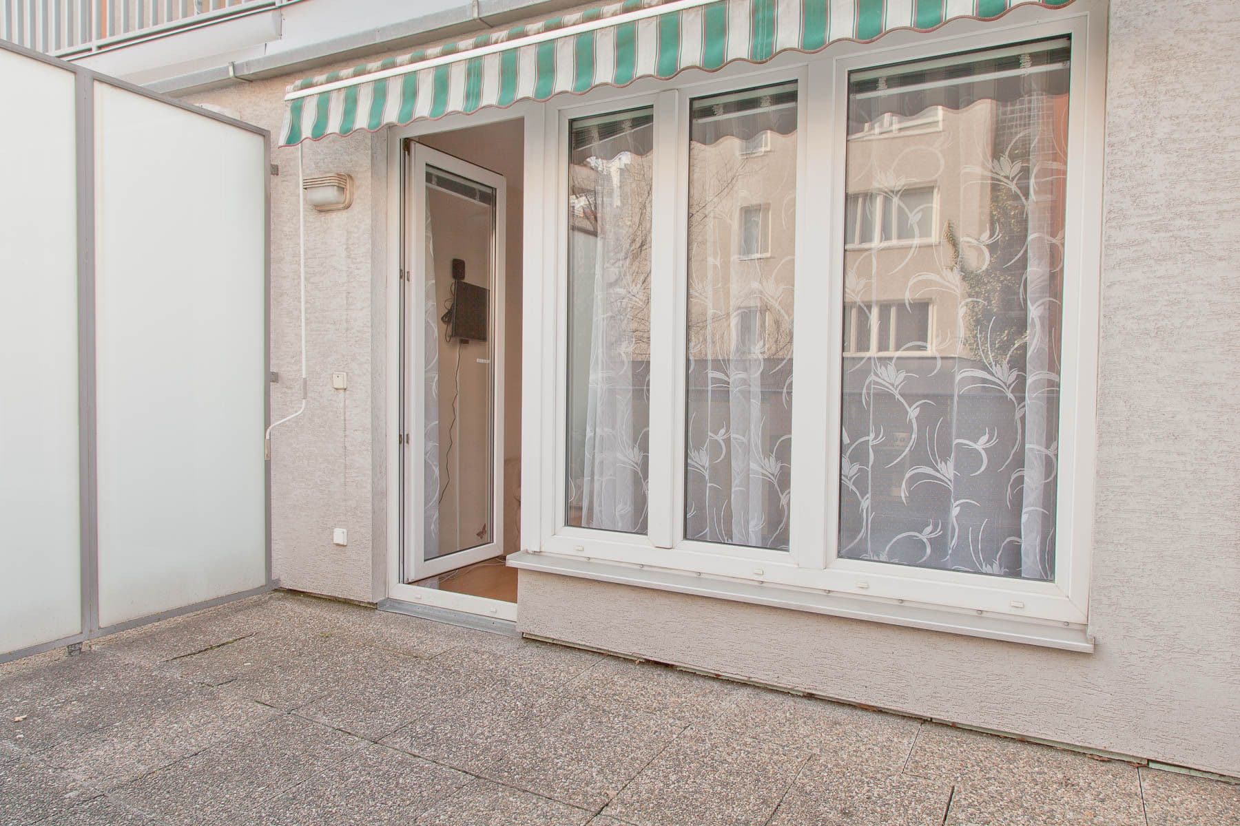 Pronájem bytu  35 m², Počernická D, Praha, Praha