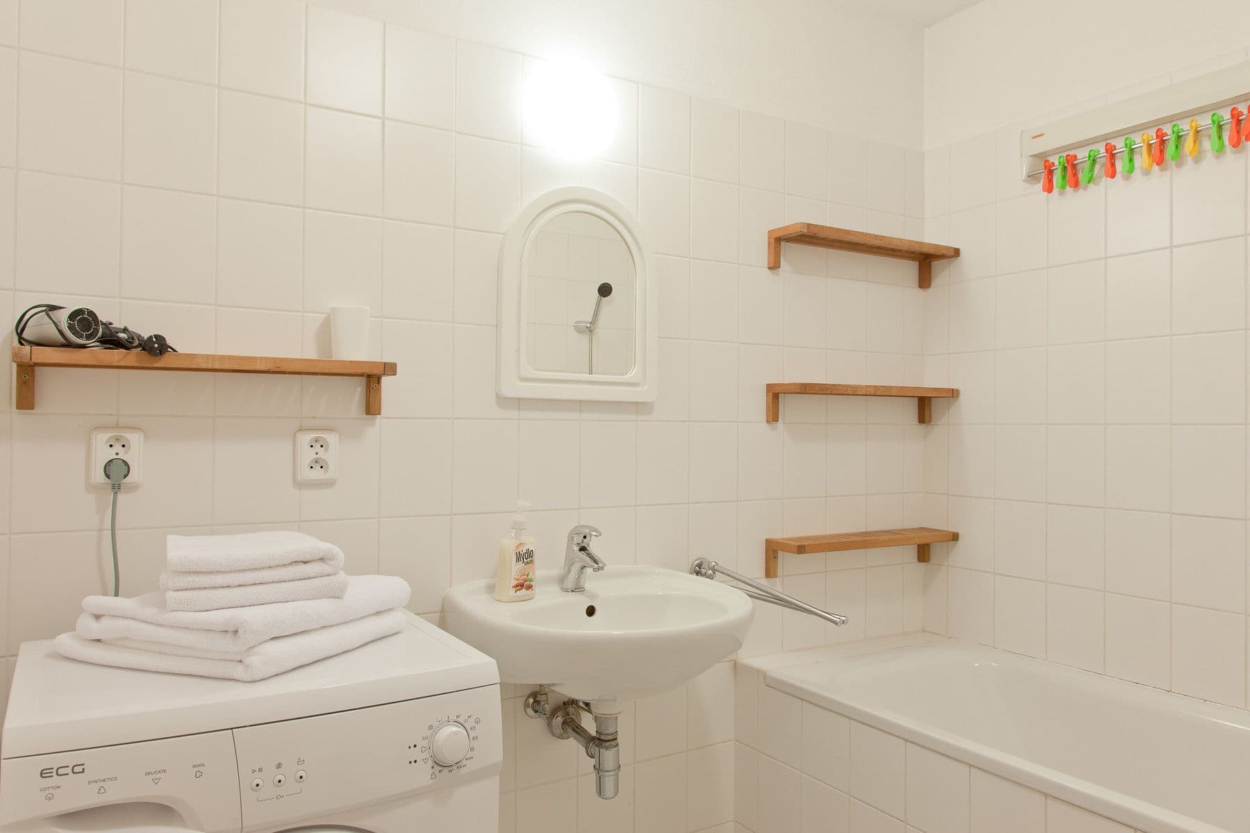 Pronájem bytu  35 m², Počernická D, Praha, Praha