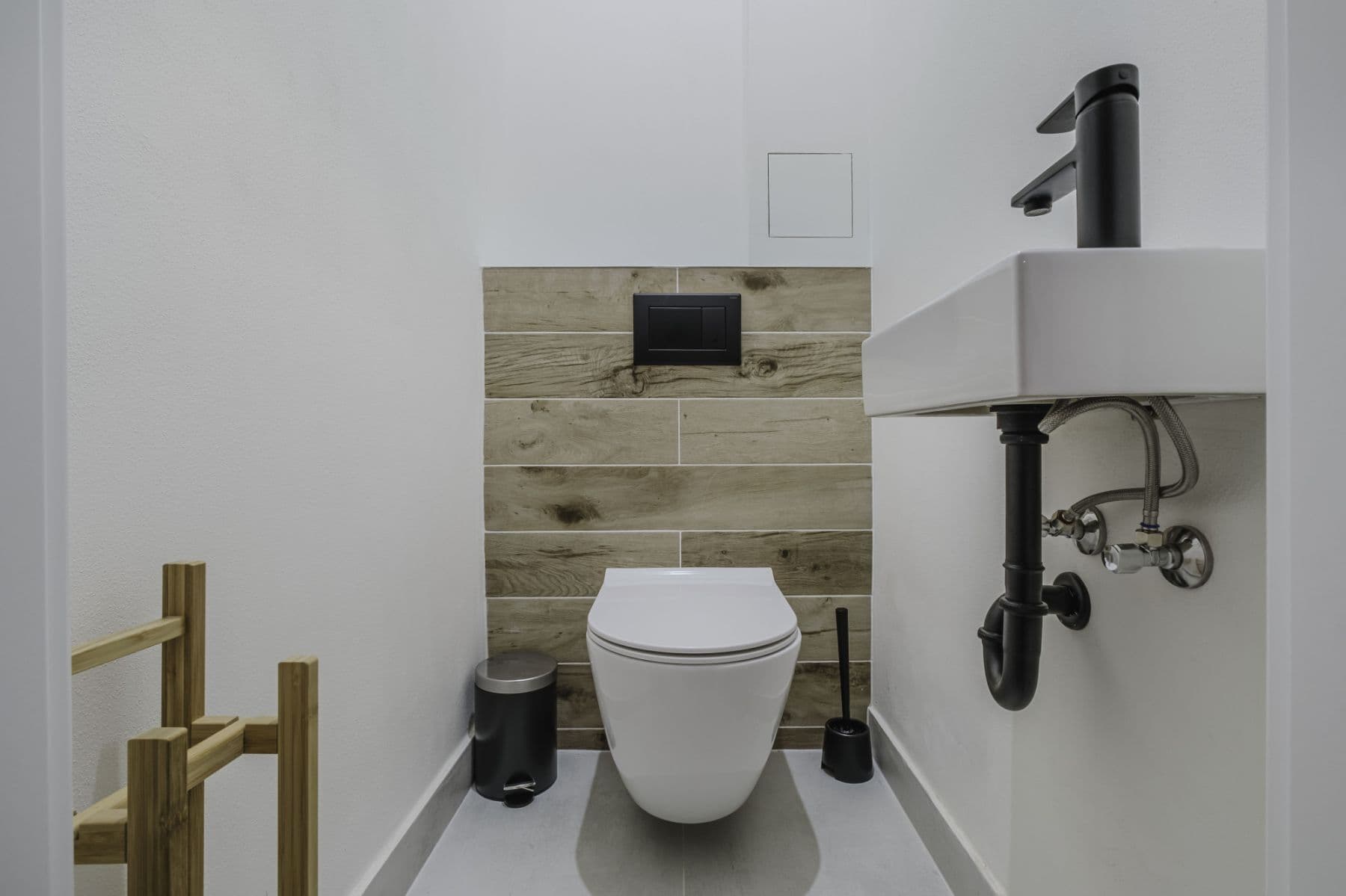 Pronájem bytu  47 m², Pisecka, Praha, Praha