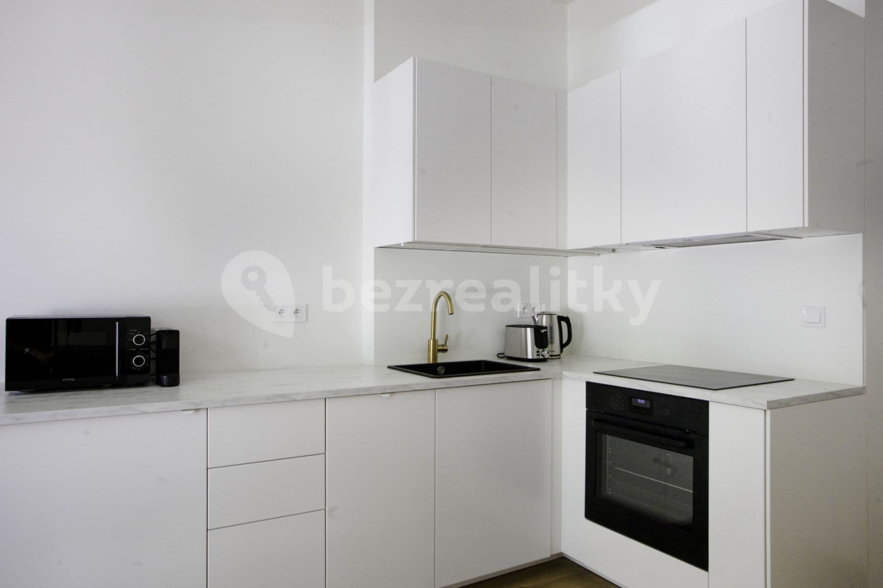 Pronájem bytu  59 m², Rostovská, Praha, Praha