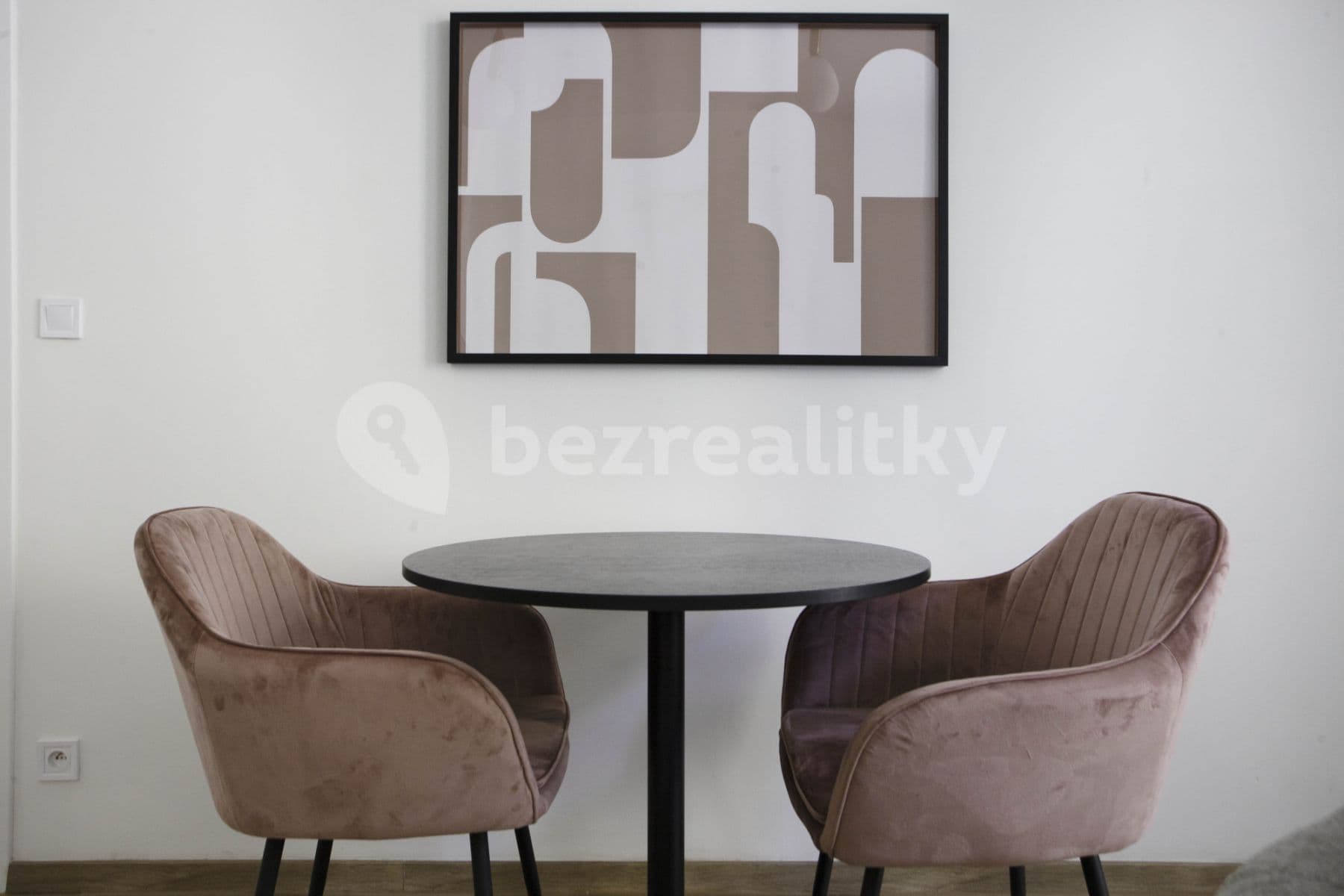 Pronájem bytu  59 m², Rostovská, Praha, Praha