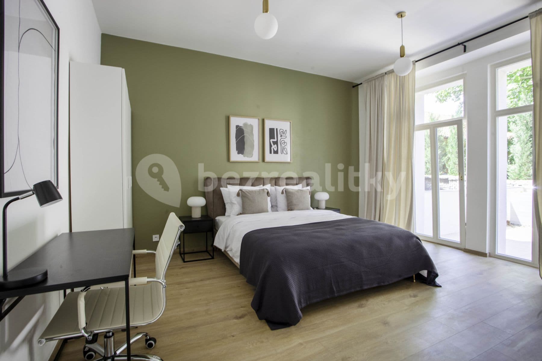 Pronájem bytu  59 m², Rostovská, Praha, Praha