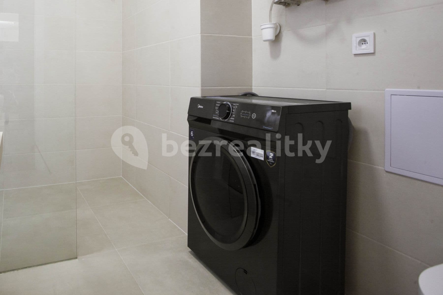 Pronájem bytu  59 m², Rostovská, Praha, Praha