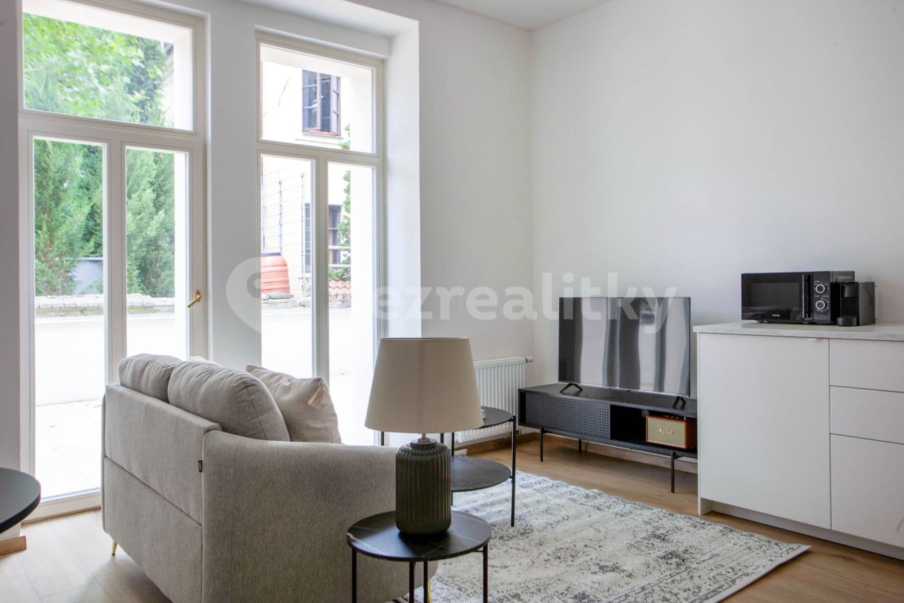 Pronájem bytu  59 m², Rostovská, Praha, Praha