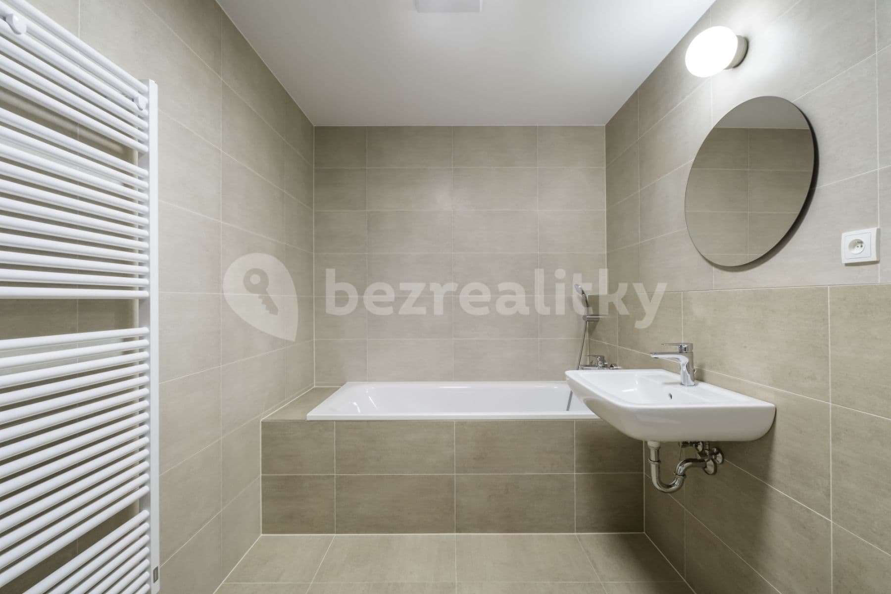 Pronájem bytu  32 m², Olgy Havlové, Praha, Praha