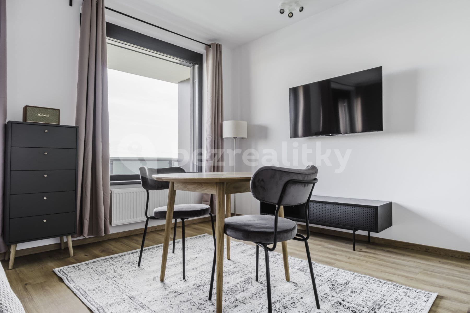 Pronájem bytu  32 m², Olgy Havlové, Praha, Praha