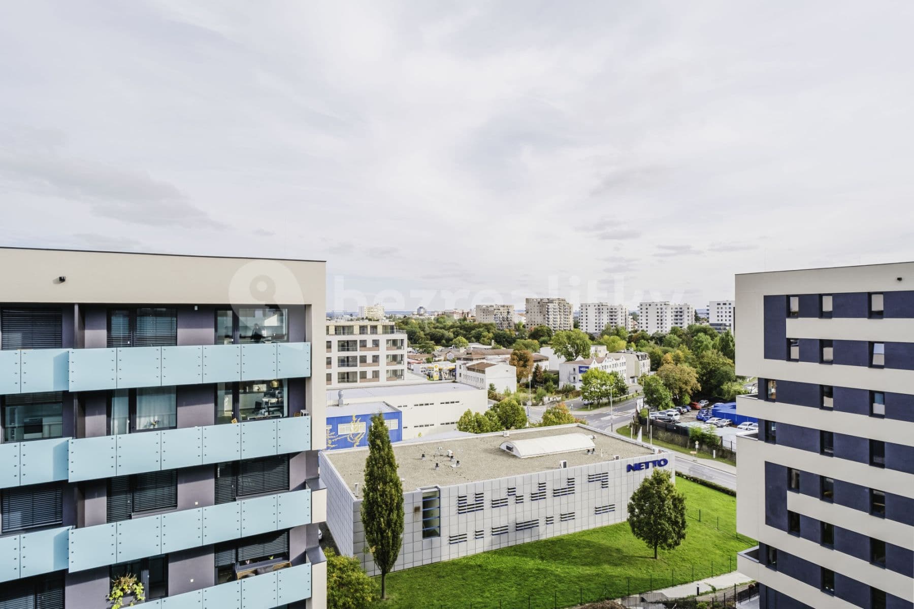 Pronájem bytu  32 m², Olgy Havlové, Praha, Praha