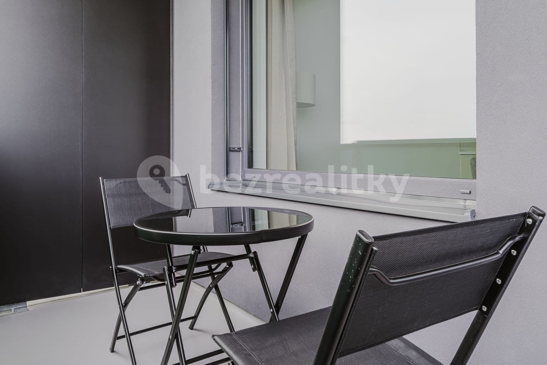 Pronájem bytu  32 m², Olgy Havlové, Praha, Praha