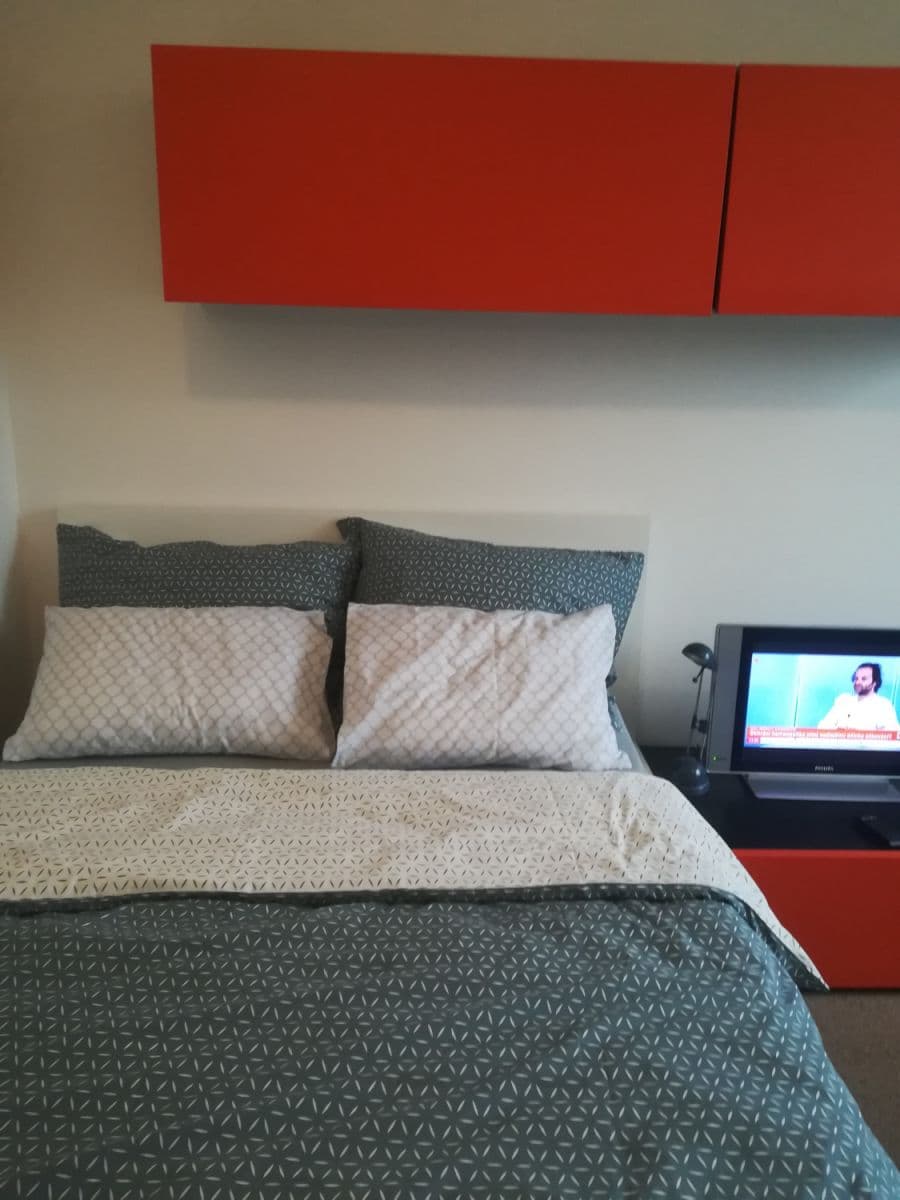 Pronájem bytu  40 m², Nad Přehradou, Praha, Praha
