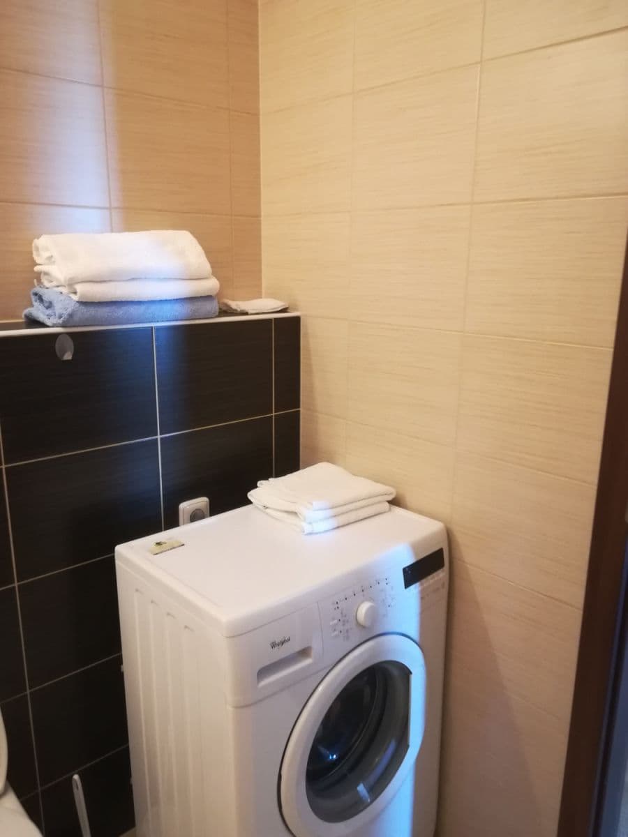 Pronájem bytu  40 m², Nad Přehradou, Praha, Praha