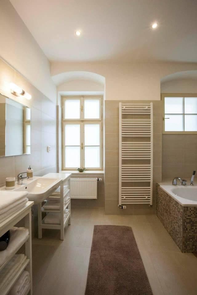 Pronájem bytu  130 m², Michalská, Praha, Praha