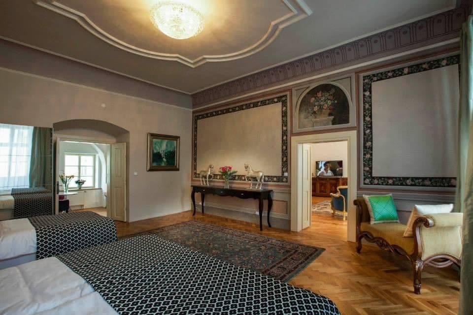 Pronájem bytu  130 m², Michalská, Praha, Praha